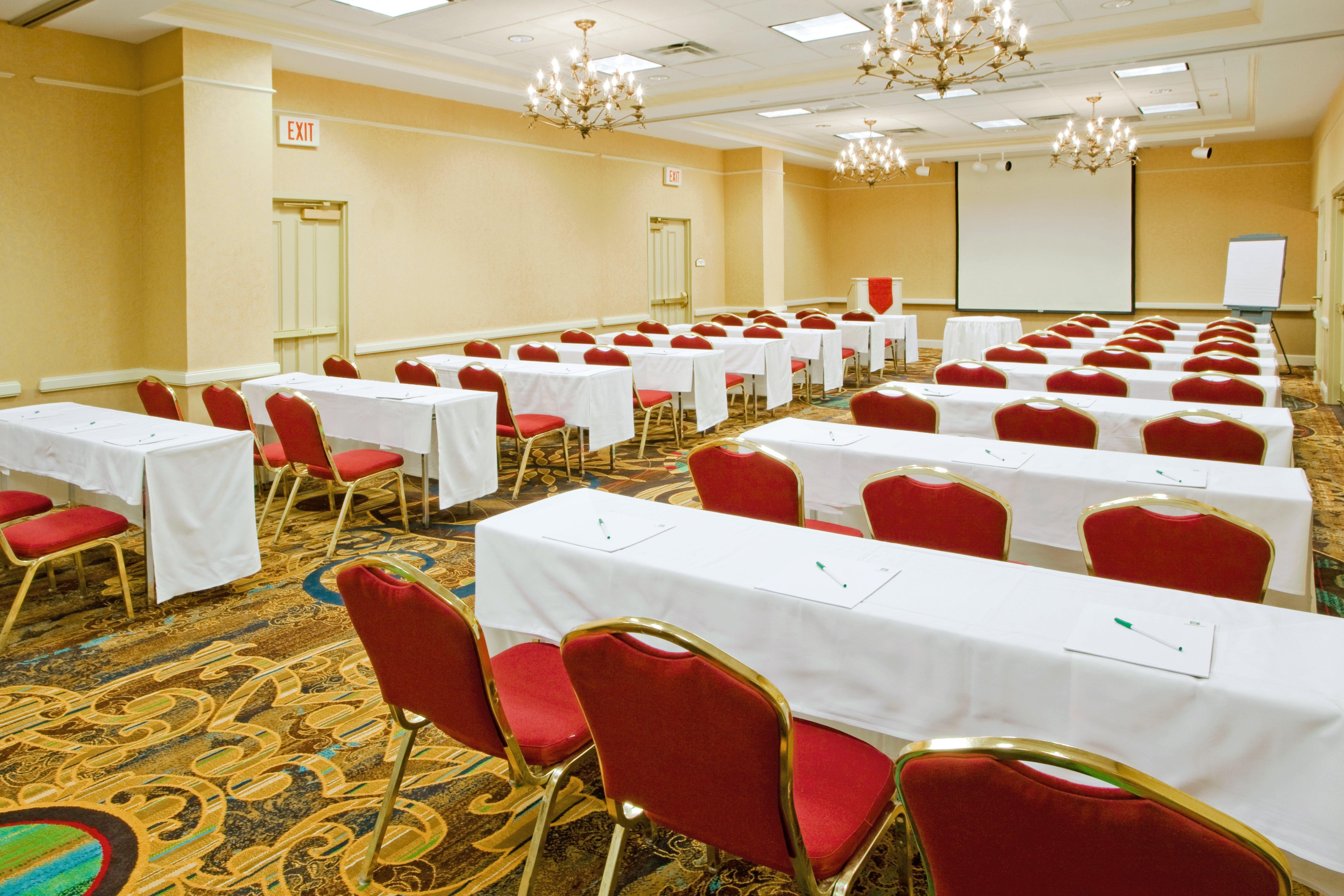 Holiday Inn Chantilly-Dulles Expo Airport By Ihg Buitenkant foto